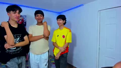 alexander and xiao online show from March 6, 9:53 pm