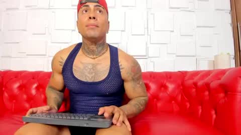 alexander_coxx online show from August 4, 3:23 am