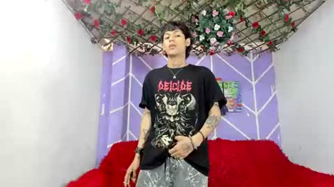 chicos hot online show from August 3, 1:28 pm