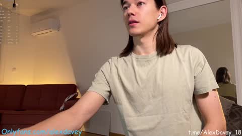 Snapshot of alexdavey chatting on January 27, 7:56 pm           online show from January 27, 7:56 pm