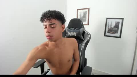alexx_cum18 online show from July 29, 2:49 pm