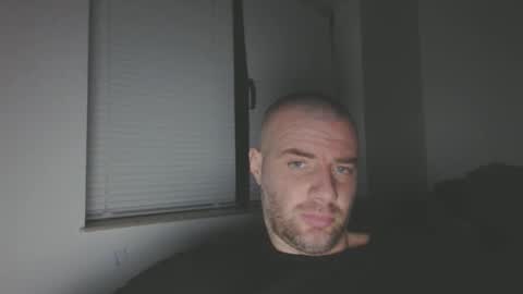 alfiesolomons87 online show from February 25, 9:27 pm