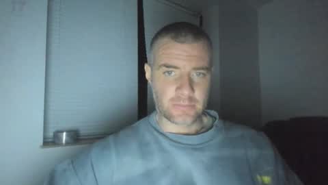 alfiesolomons87 online show from February 21, 9:16 pm