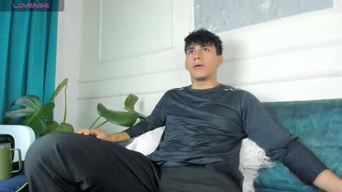 Allex online show from December 17, 1:18 pm