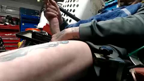 allwolf0323 online show from February 11, 7:02 am