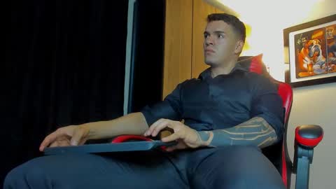 alpha_dominus_ online show from January 10, 6:18 am