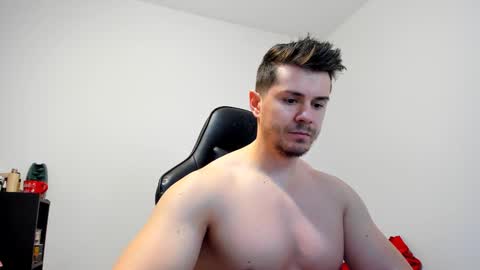 Snapshot of alphagodleatherking92 chatting on January 20, 6:31 am LeatherMaster online show from January 20, 6:31 am