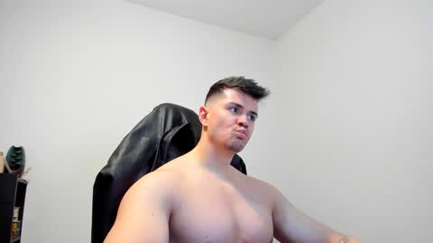 Snapshot of alphagodleatherking92 chatting on January 24, 8:23 am LeatherMaster online show from January 24, 8:23 am