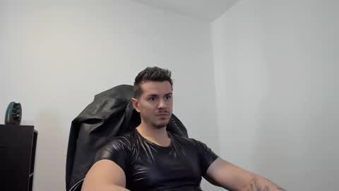 Snapshot of alphagodleatherking92 chatting on October 5, 10:08 am LeatherMaster online show from October 5, 10:08 am