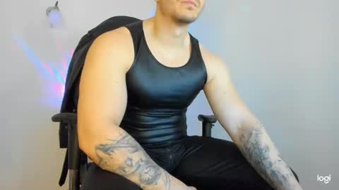 Snapshot of alphagodleatherking92 chatting on December 21, 6:41 am LeatherMaster online show from December 21, 6:41 am