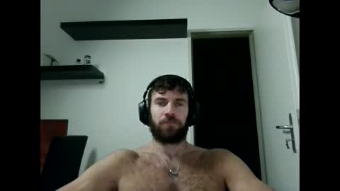 alphah_hunk online show from November 1, 9:30 pm