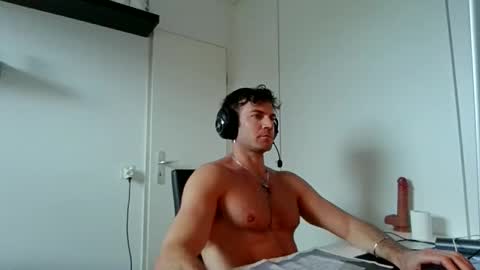 alphah_hunk online show from March 30, 3:46 pm