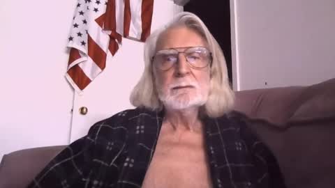 AlphaUniform online show from March 30, 5:03 pm