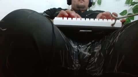 Jhosep online show from November 10, 3:50 pm