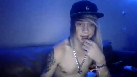 altboy010 online show from September 17, 3:07 am