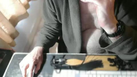 amslave4f online show from June 26, 7:00 am