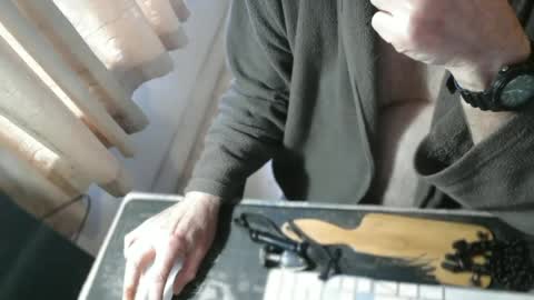 amslave4f online show from June 13, 7:06 am