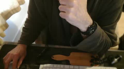 amslave4f online show from March 19, 7:44 am