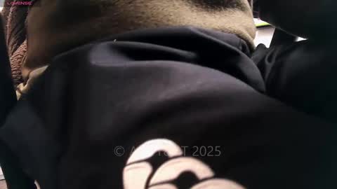 A online show from February 3, 9:19 am