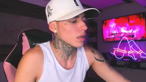 andrees_s online show from February 23, 12:40 pm