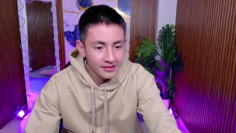 andres_tay online show from May 29, 2:54 am