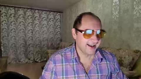 Snapshot of andretota6 chatting on October 24, 9:22 am ANDRE online show from October 24, 9:22 am