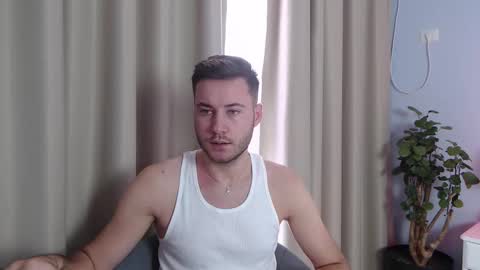 Justin Andrew online show from October 17, 8:40 am