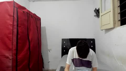 andrew_2811 online show from May 24, 12:27 am