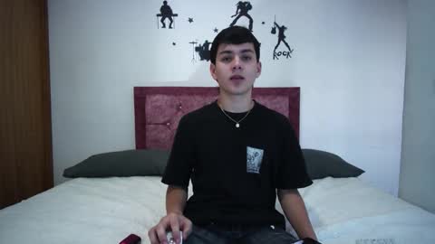 Snapshot of andrew_restrepo chatting on October 18, 7:52 pm andrew restrepo online show from October 18, 7:52 pm