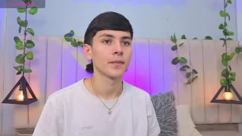 andrew restrepo online show from May 14, 9:57 pm