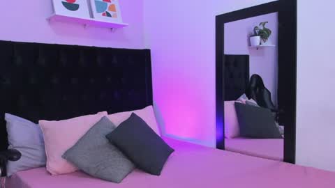 andrew restrepo online show from July 28, 7:15 pm