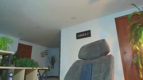 ANDREW WEST online show from November 19, 12:43 am