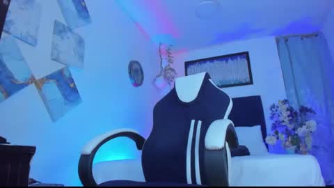 andrewstelee online show from March 5, 2:14 am