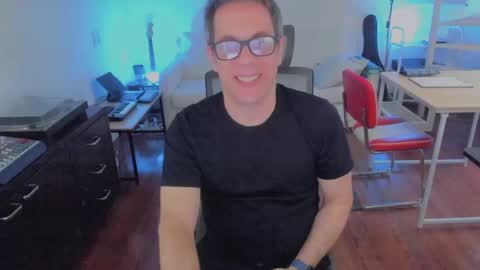 Snapshot of andy0pandi chatting on September 16, 5:14 pm Andrew online show from September 16, 5:14 pm