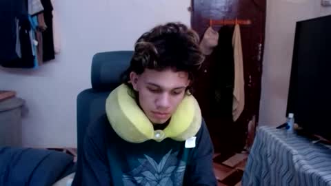 andy_dan1 online show from June 1, 8:03 am