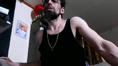 Snapshot of andybadass chatting on December 18, 11:24 am andybadass online show from December 18, 11:24 am