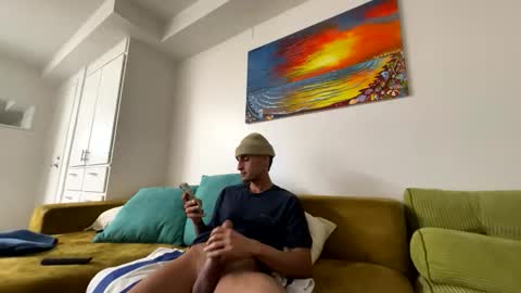 andygranatelix online show from December 19, 6:43 am