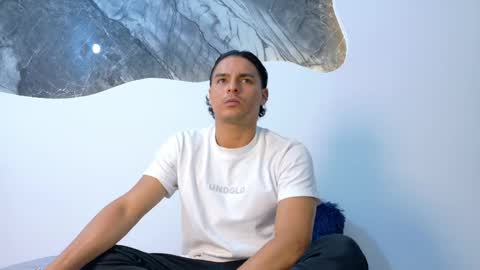 andyhot__ online show from April 25, 12:08 pm