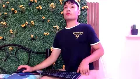 Snapshot of angel666smit chatting on October 28, 4:20 pm angel online show from October 28, 4:20 pm