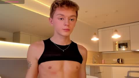 angel_andreww online show from December 11, 12:38 pm