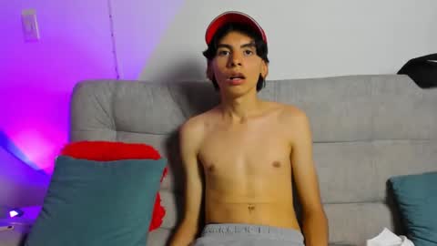 angel_dustt1 online show from May 28, 8:51 pm