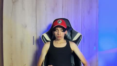 angel_dustt1 online show from June 1, 7:47 pm