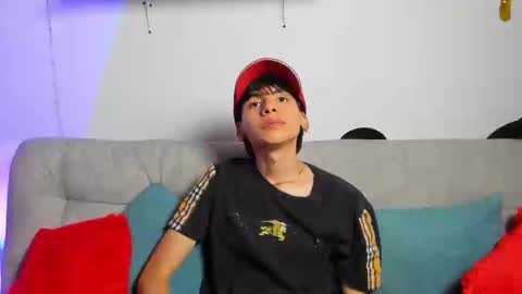 angel_dustt1 online show from June 4, 8:37 pm