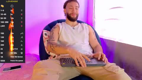 angel_kyrozz online show from July 25, 7:21 pm