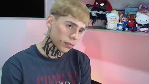 angel_luna0 online show from August 6, 6:30 am