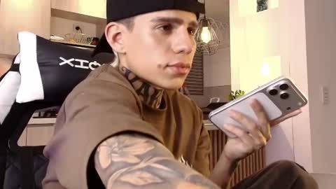 angel_luna0 online show from July 9, 1:10 am