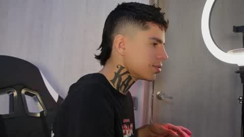 angel_luna0 online show from June 13, 9:29 am
