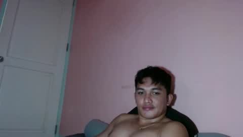 angel_rafael online show from January 19, 7:10 am