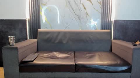 angel_villareal_ online show from March 15, 6:21 am