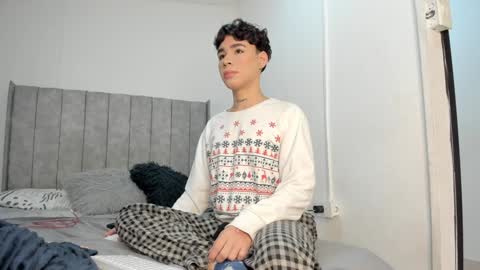 Angel online show from December 15, 4:51 am